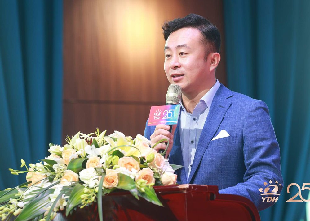 1601952038199060.jpg 主持人王鵬.jpg